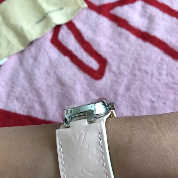 Authentic Louis Vuitton tambour vernis watch - Picture 6 of 8